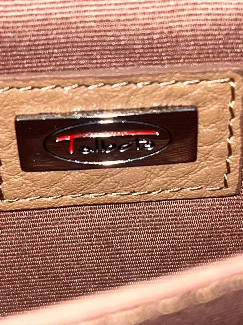 Talbots Women’s Brown Leather Wallet W/ Multi Compartments: Classic Style / Nice